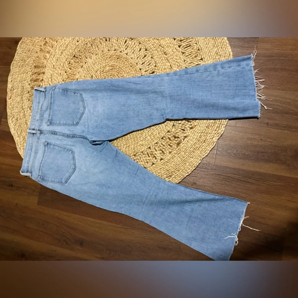 Frame Denim Le Crop Mini
Boot Step Fray  26 $248 bleached wash casual classic - Picture 3 of 5